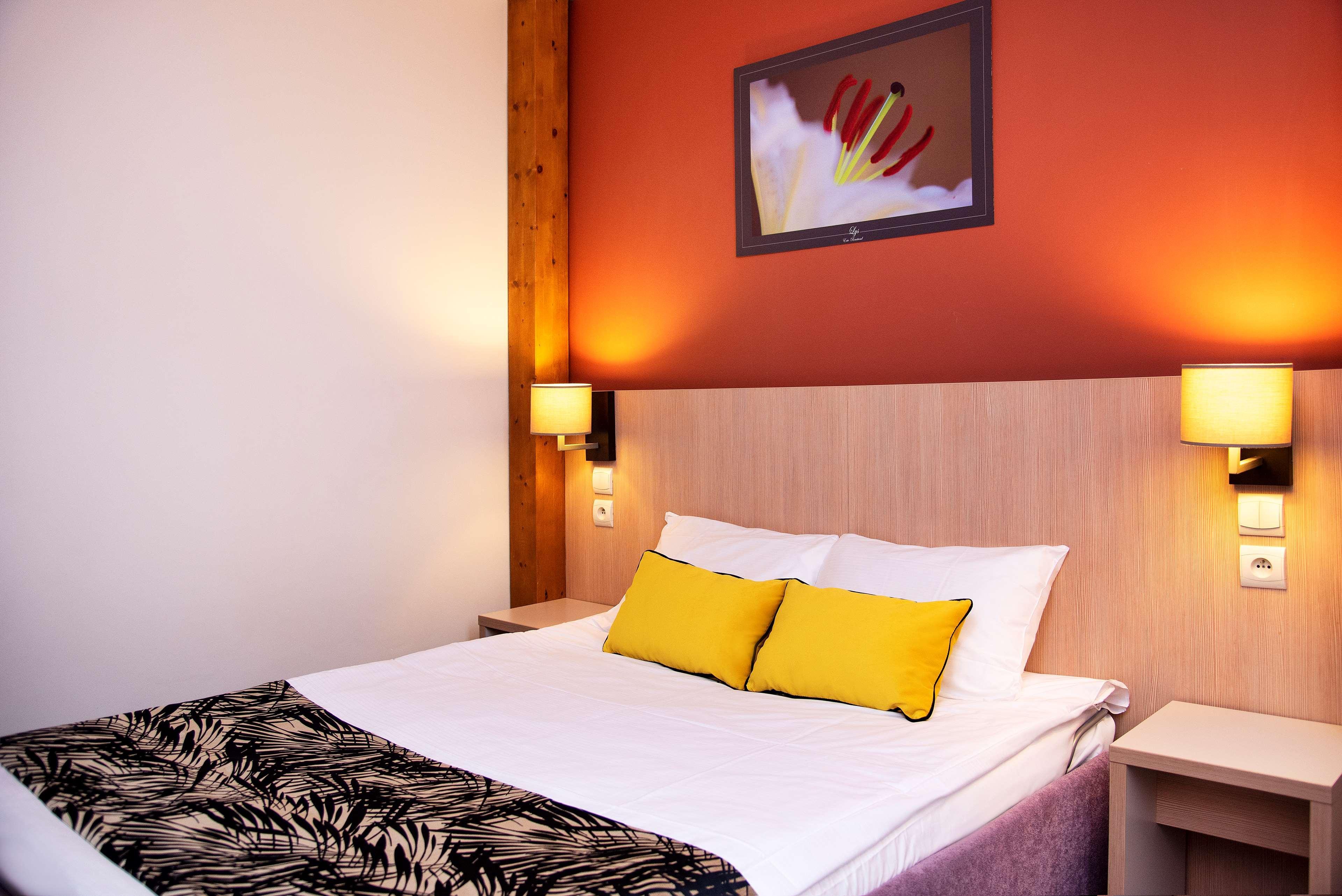 Best Western Plus Hotel Colbert Châteauroux Esterno foto