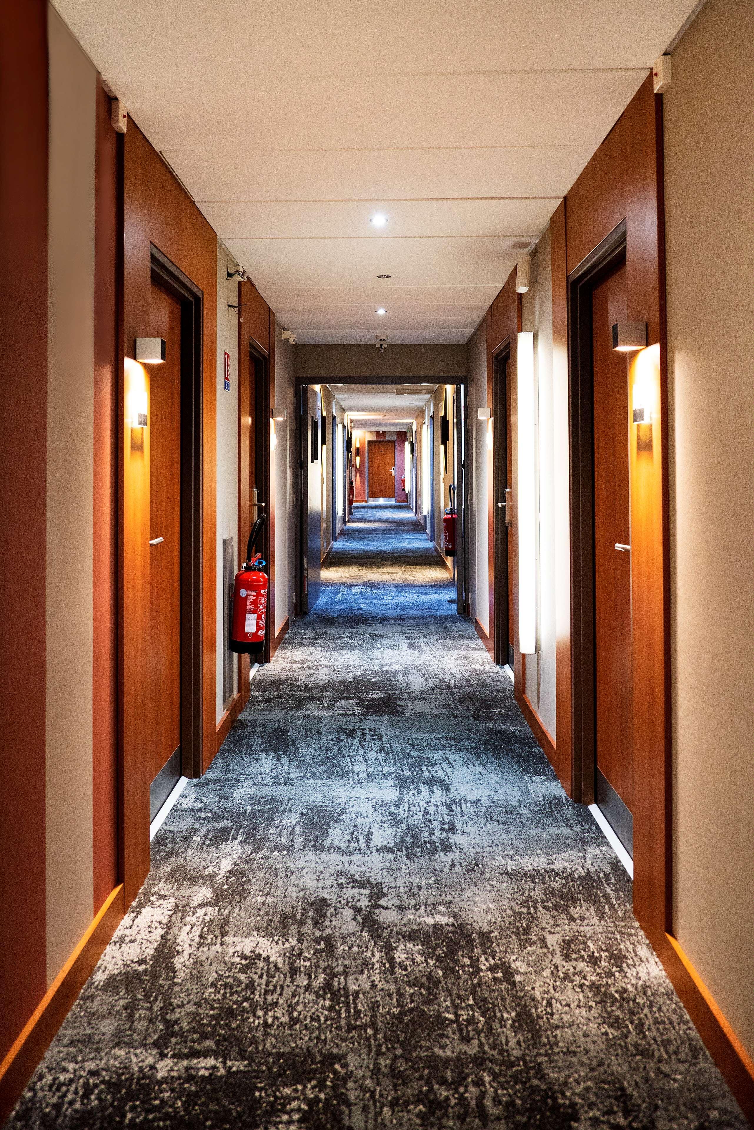 Best Western Plus Hotel Colbert Châteauroux Esterno foto