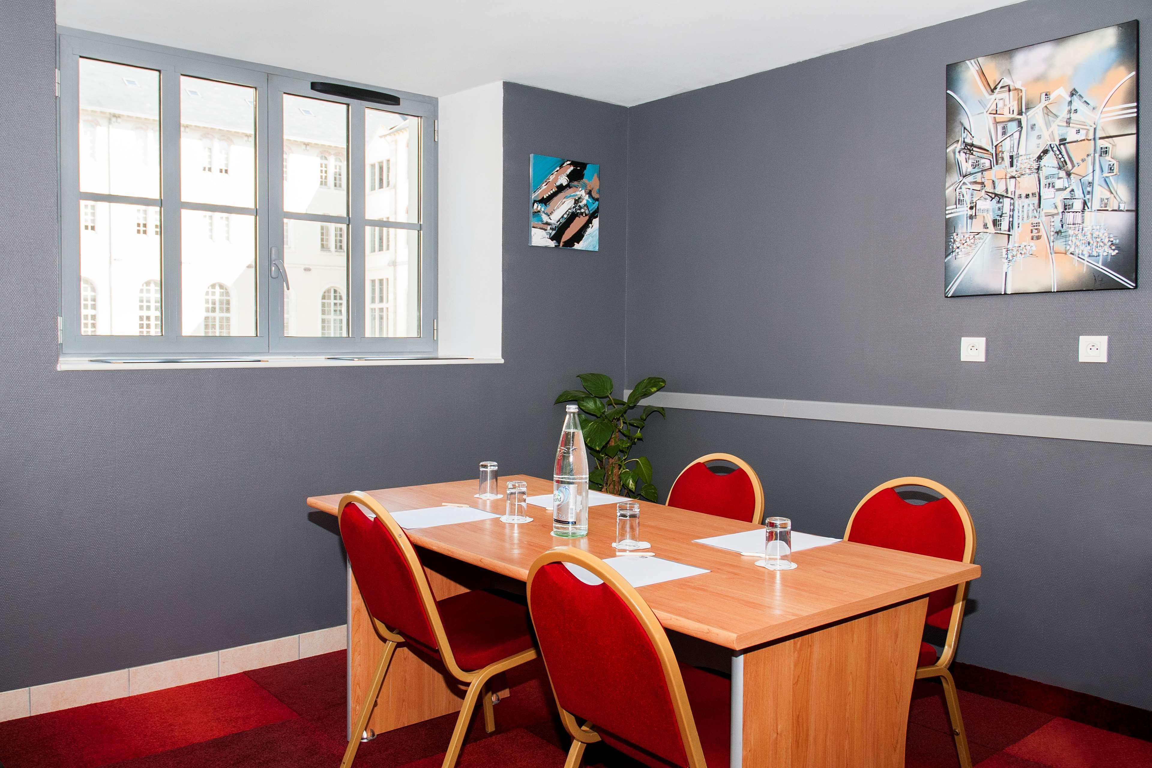 Best Western Plus Hotel Colbert Châteauroux Esterno foto