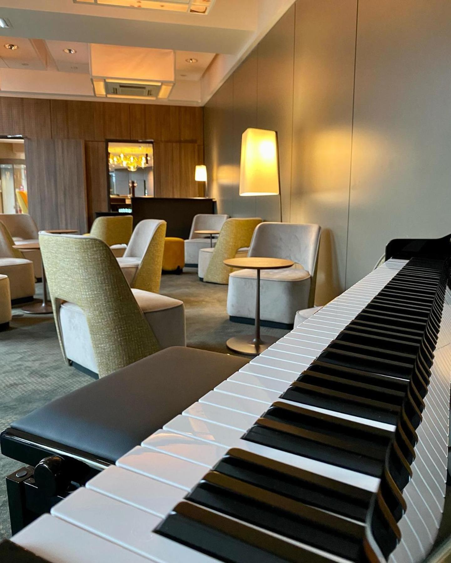Best Western Plus Hotel Colbert Châteauroux Esterno foto
